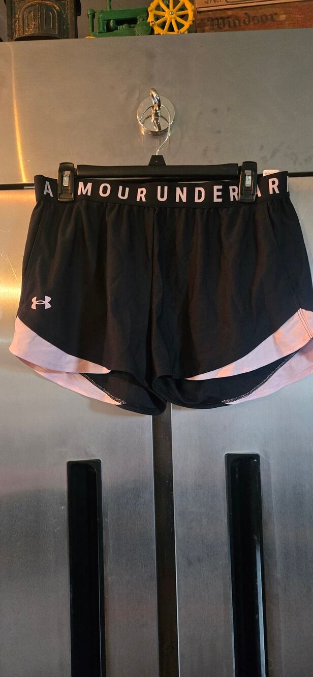 Under Armour Athletic Shorts Black Pink Size L